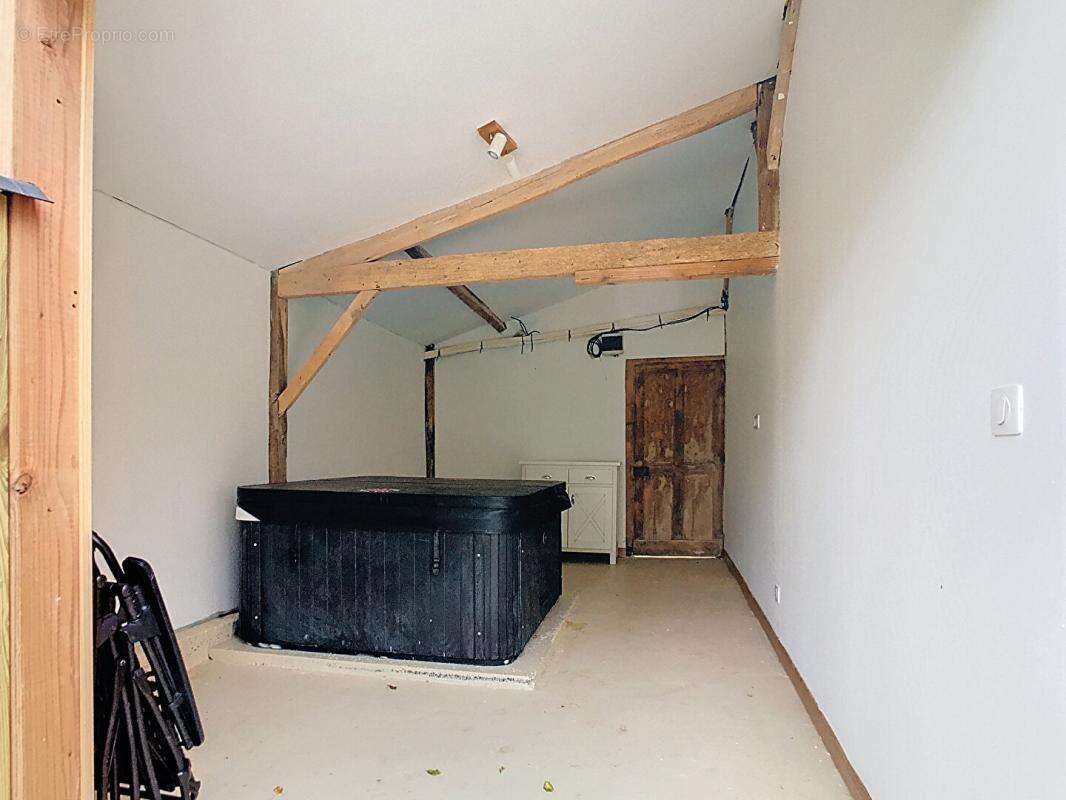 Maison à BEYNAC-ET-CAZENAC