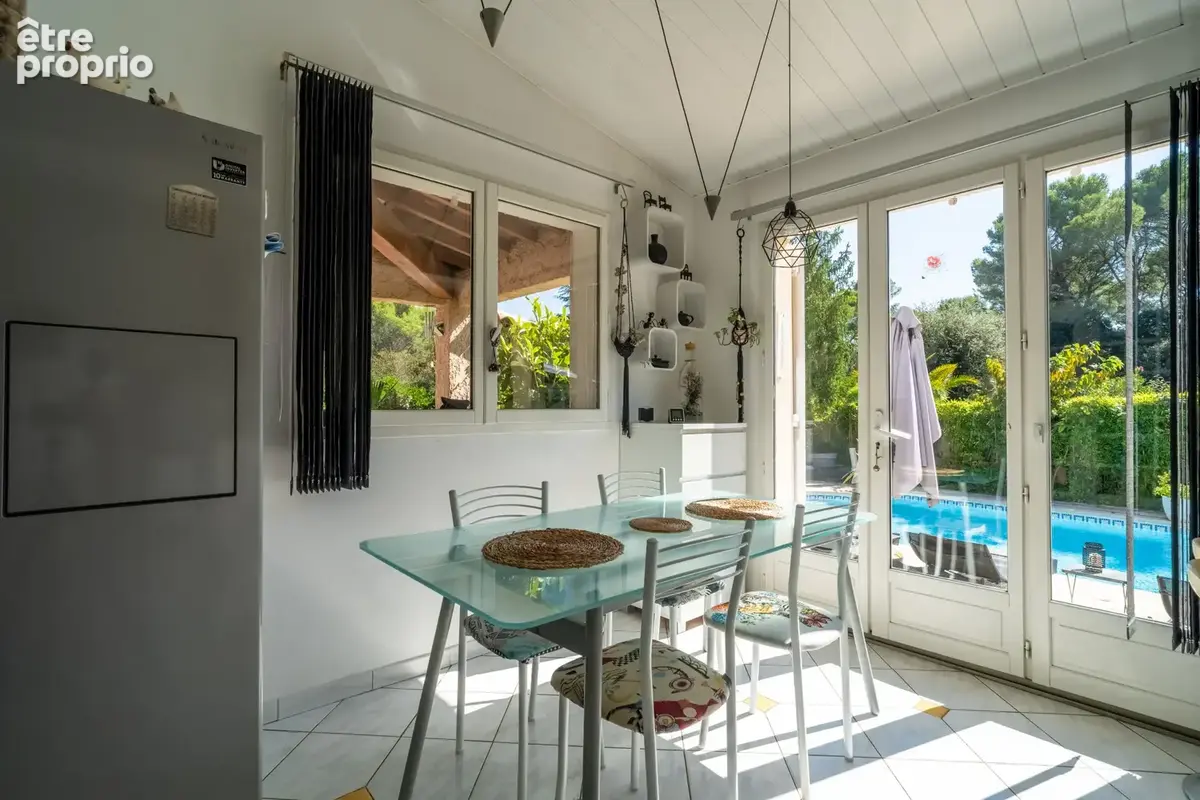 Villa avec piscine au calme - photo 10