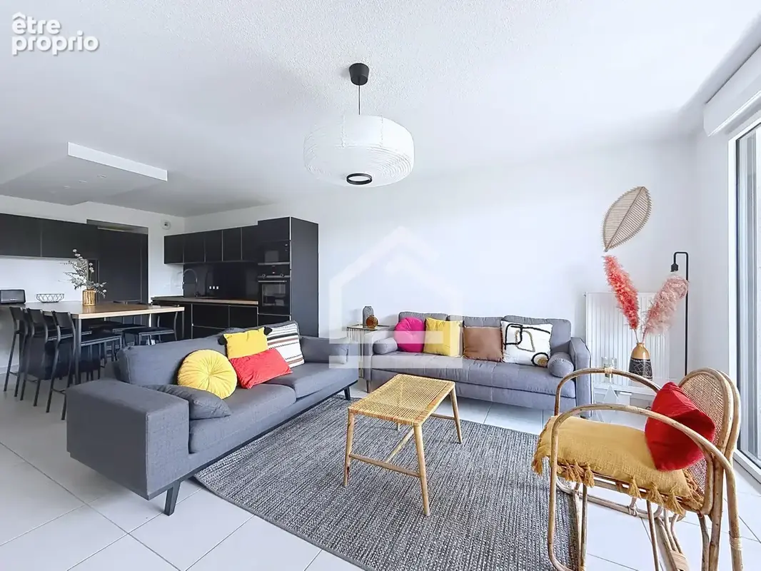 Appartement contemporain 4 pièces avec balcon au sein d'une résidence récente - photo 1