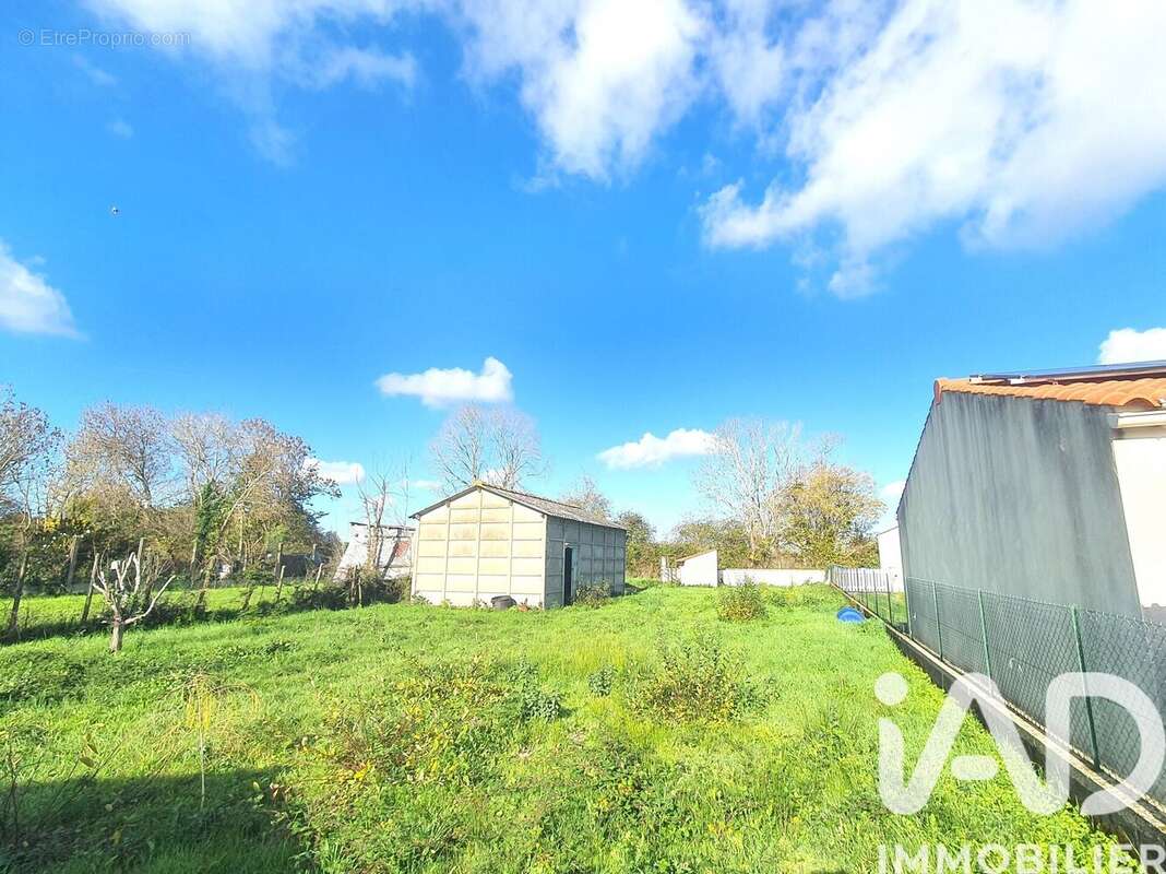 Photo 5 - Terrain à LE CHAMP-SAINT-PERE