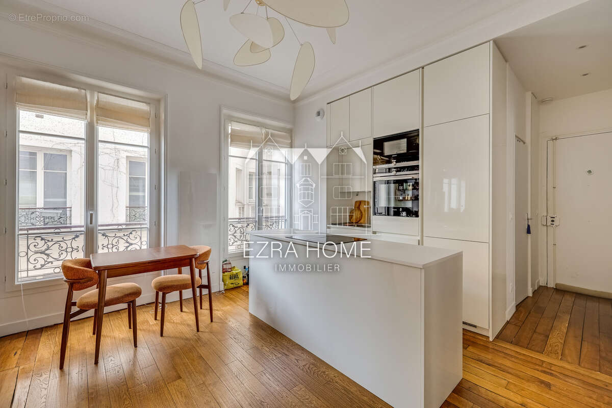 Appartement à PARIS-4E