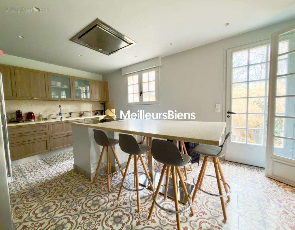 Maison à FEUCHEROLLES