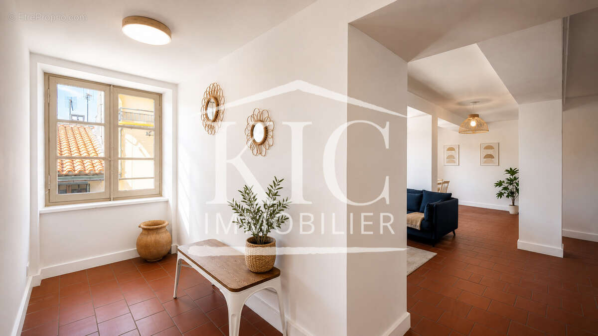 CARCASSONNE CENTRE-VILLE - Appartement T3, 90 m2, 2 chambres - photo 5
