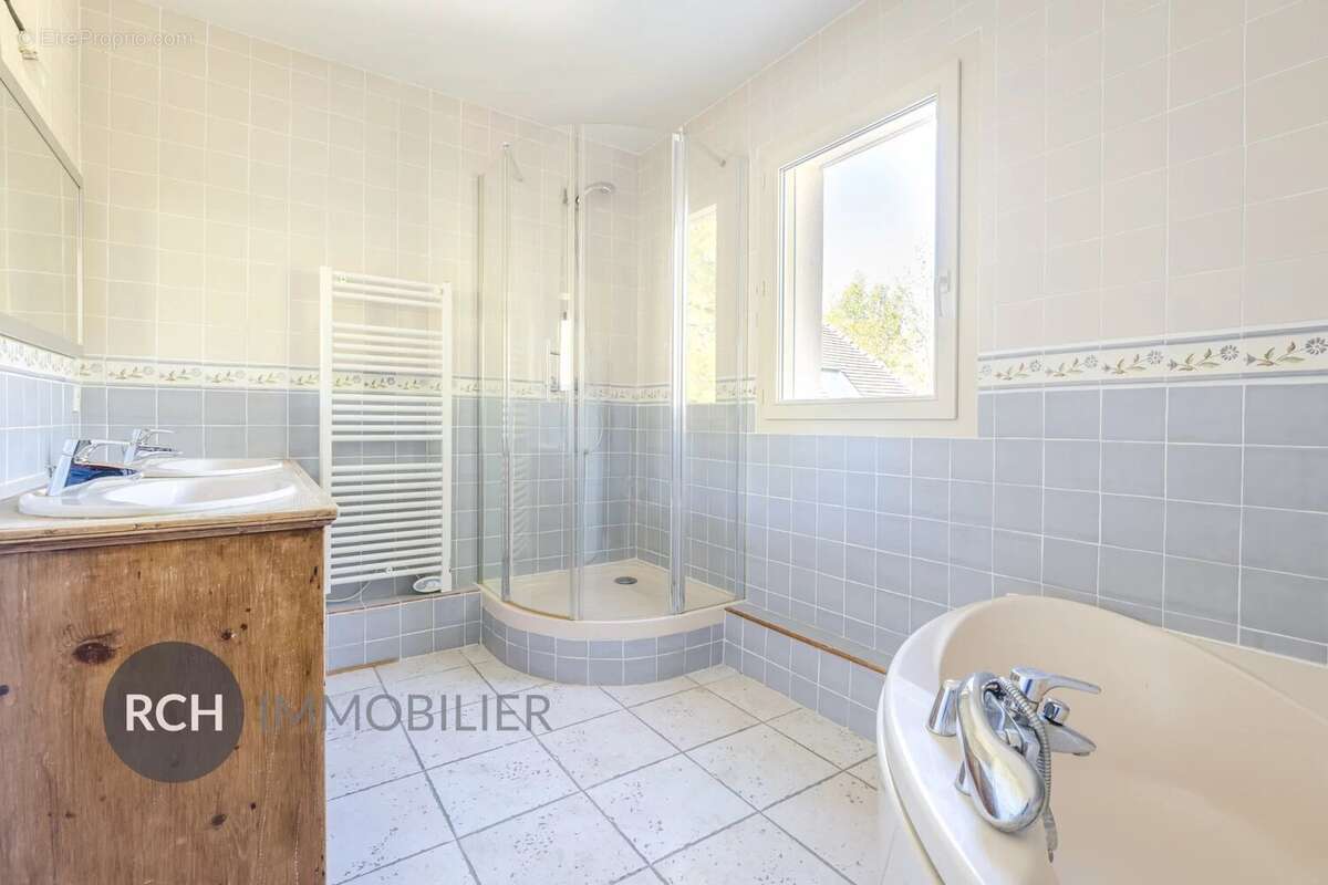 Maison à MONTFORT-L'AMAURY