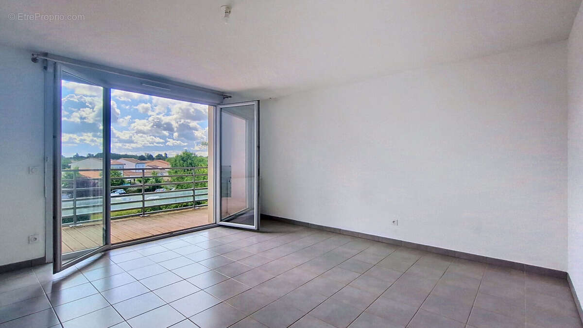 Appartement St Andre De Cubzac 2 pièce(s) 42.57 m2 - photo 2