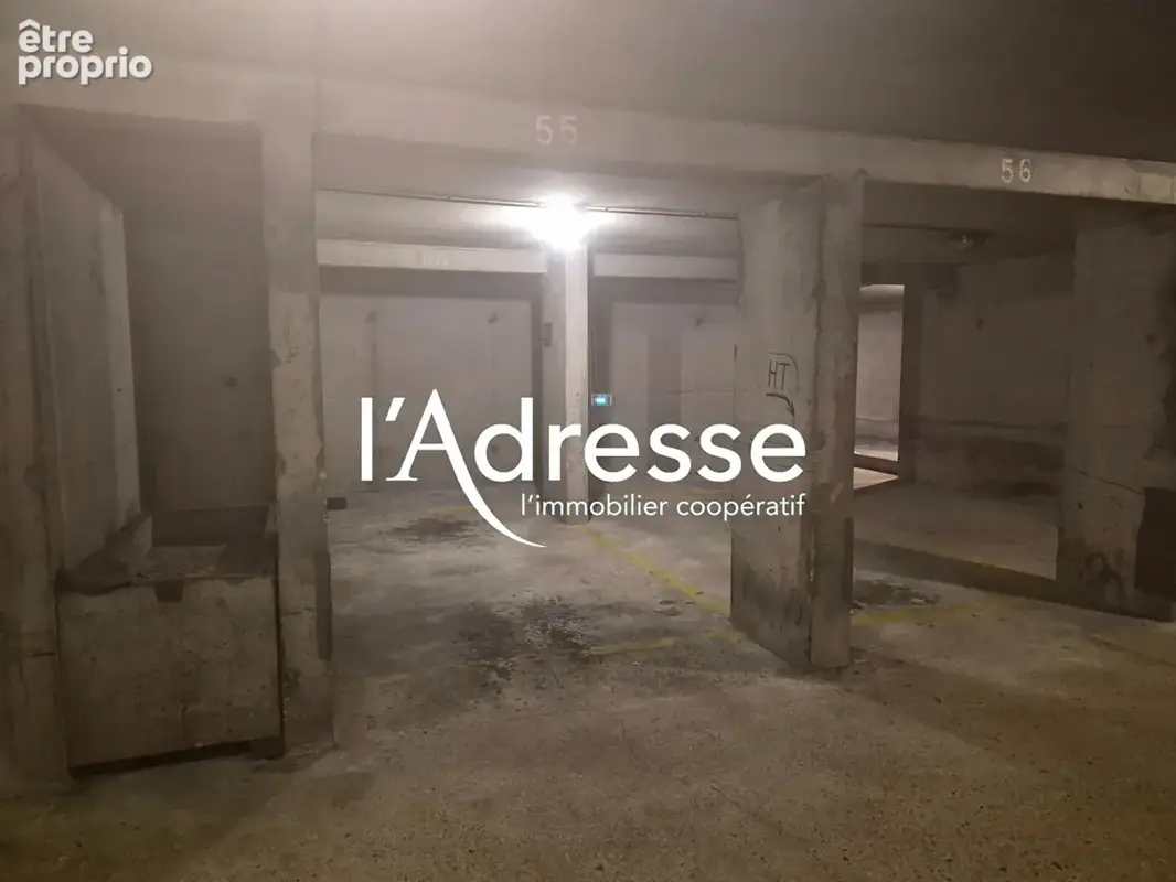 Place de parking pour investissement locatif (ou petite voiture) // Métros Faidherbe - Reuilly - Ledru Rollin - photo 3