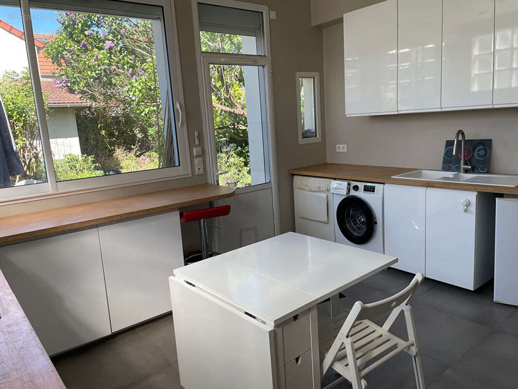 Maison familiale à Clamart, quartier Jardin Parisien. - photo 6