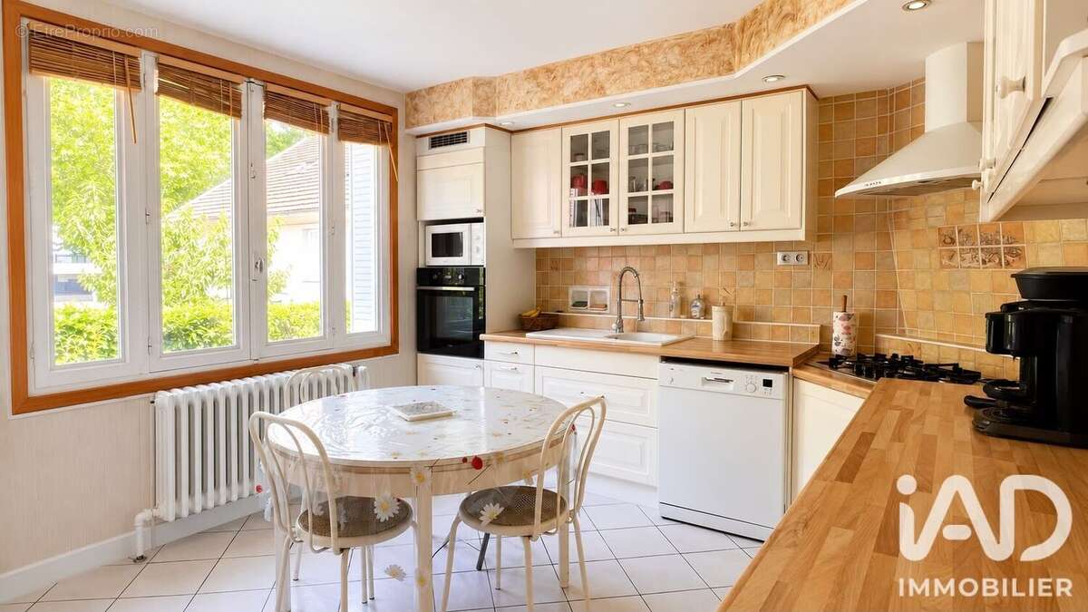 Maison 166 m² à Echirolles  - photo 8