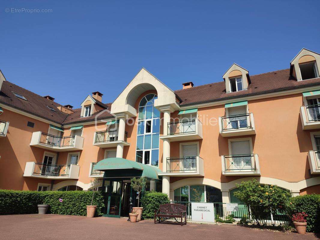 Appartement à VERRIERES-LE-BUISSON