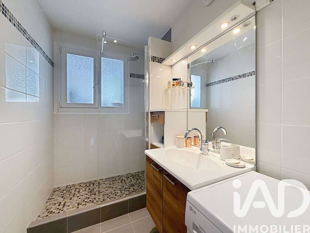 Photo 9 - Appartement à LYON-5E