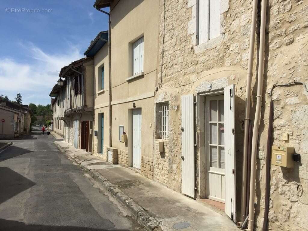 Maison à EYMET