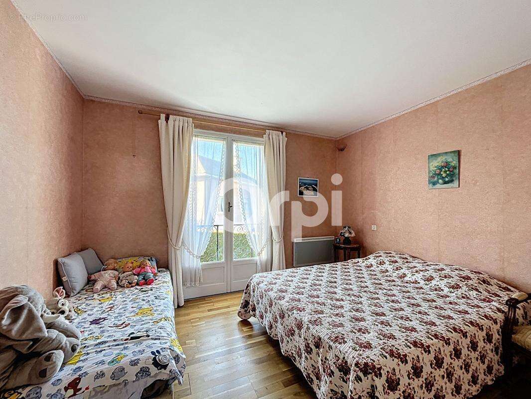 Maison à COSNAC