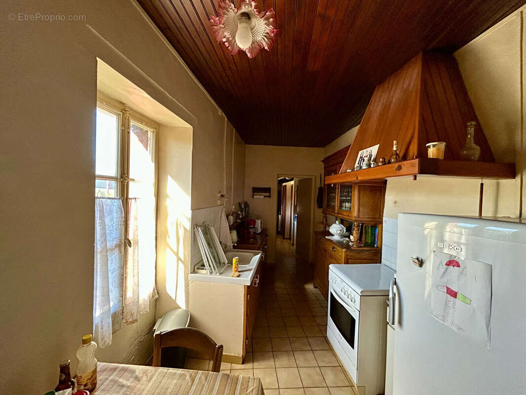 Maison Aigondigne 4 pièce(s) 110 m2 - photo 3