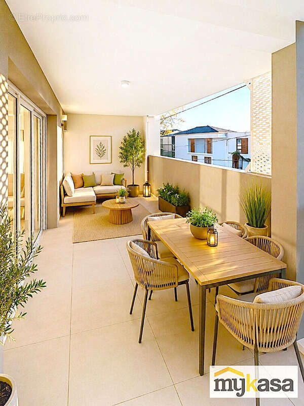 Appartement T4 96m² à Istres avec terrasse et garage - photo 3