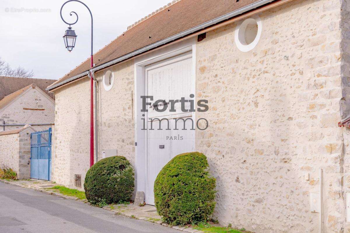 Maison à SAINT-GERMAIN-SUR-ECOLE