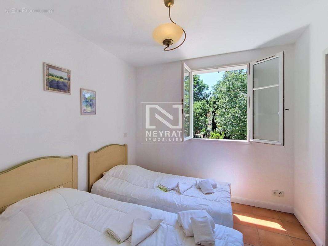 Fayence -  maisonnette t4 meublée en duplex avec jardin - photo 12