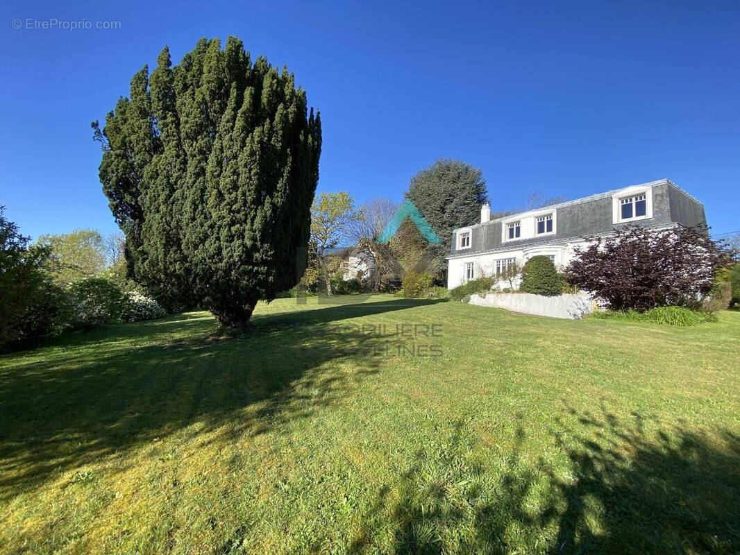 Maison à MAREIL-MARLY