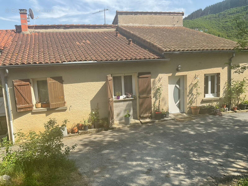 Maison à LABRUGUIERE
