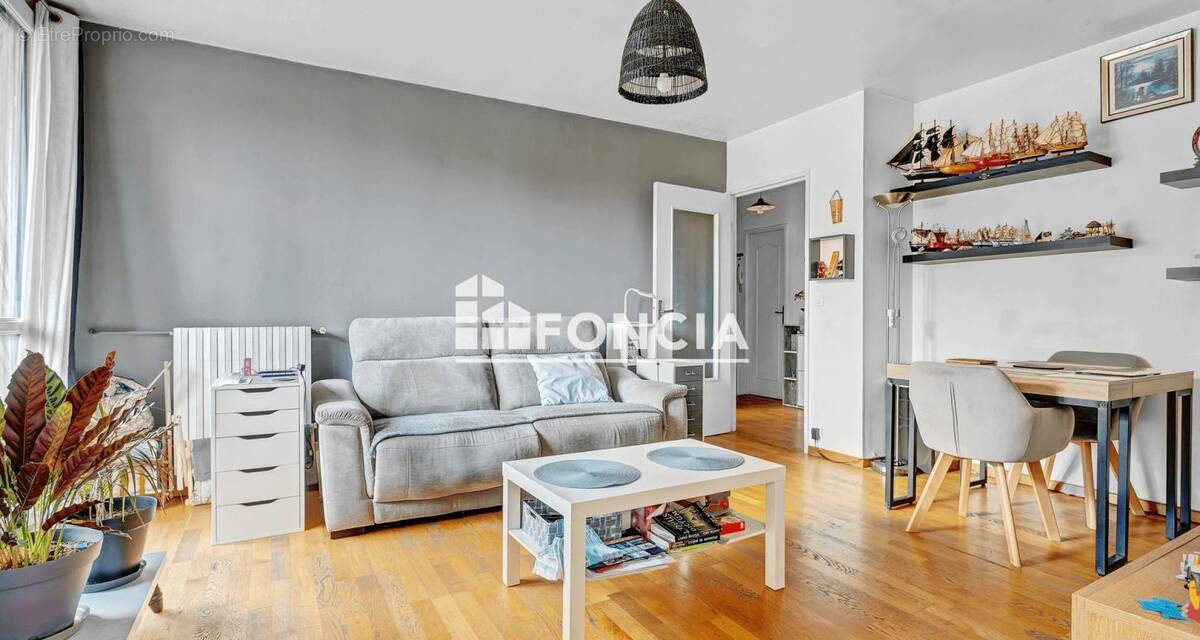 Appartement à THIAIS