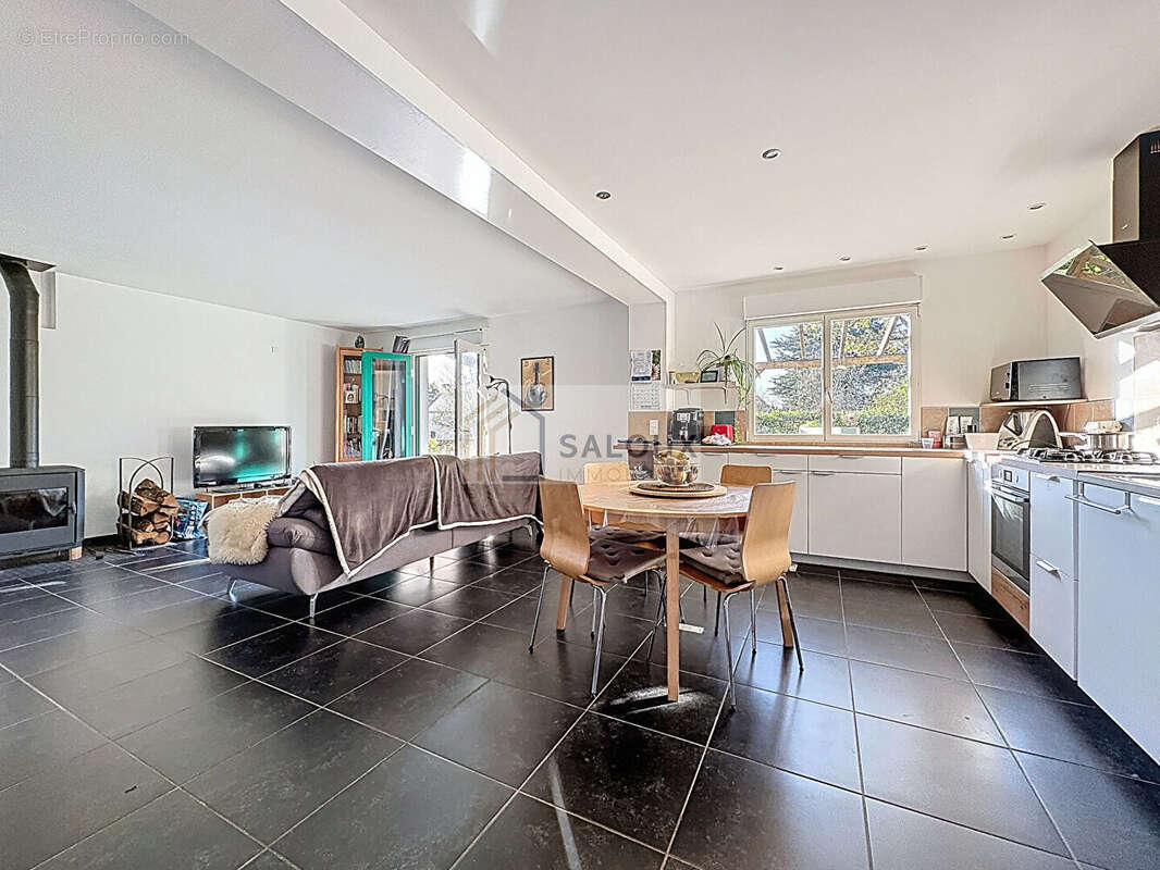 Maison à NOYAL-MUZILLAC