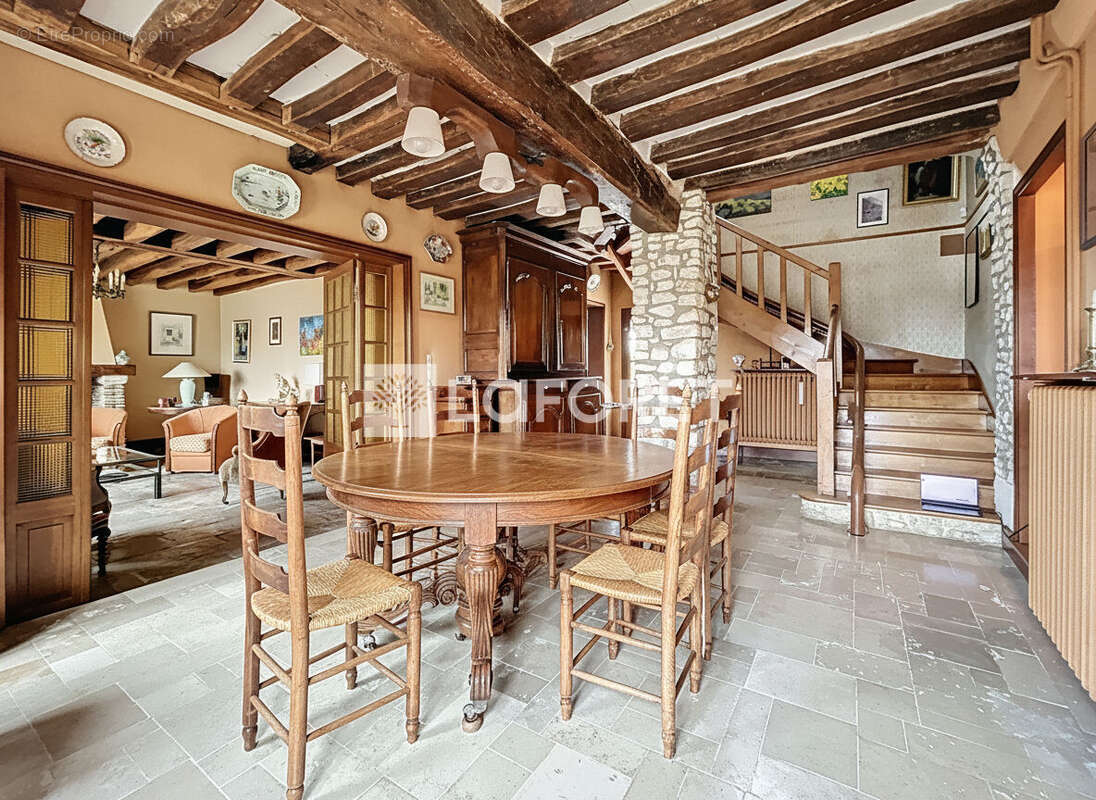 Maison à MEZIERES-EN-VEXIN