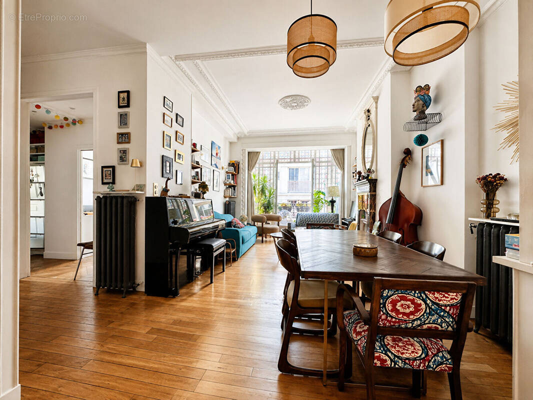 Appartement à PARIS-10E