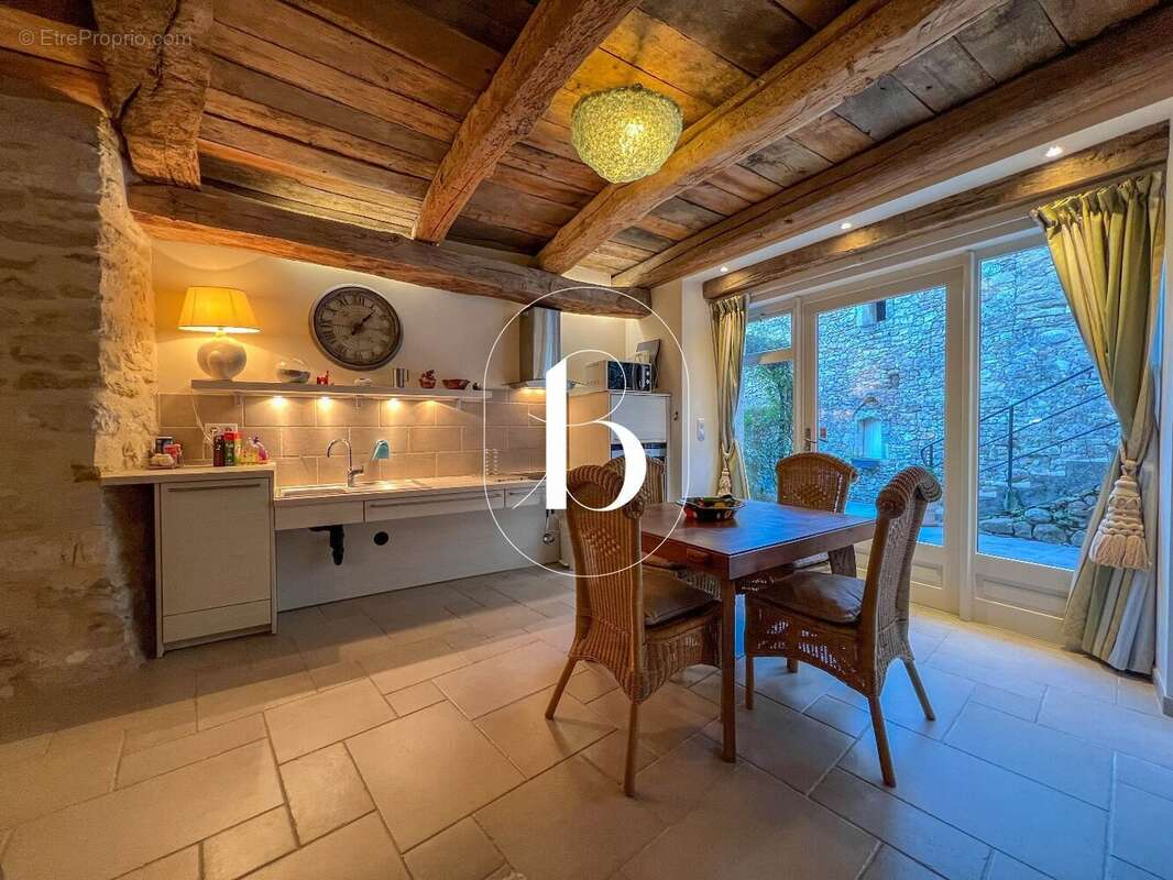 Maison à GOUDARGUES