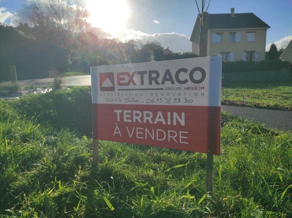 Terrain à MARTOT