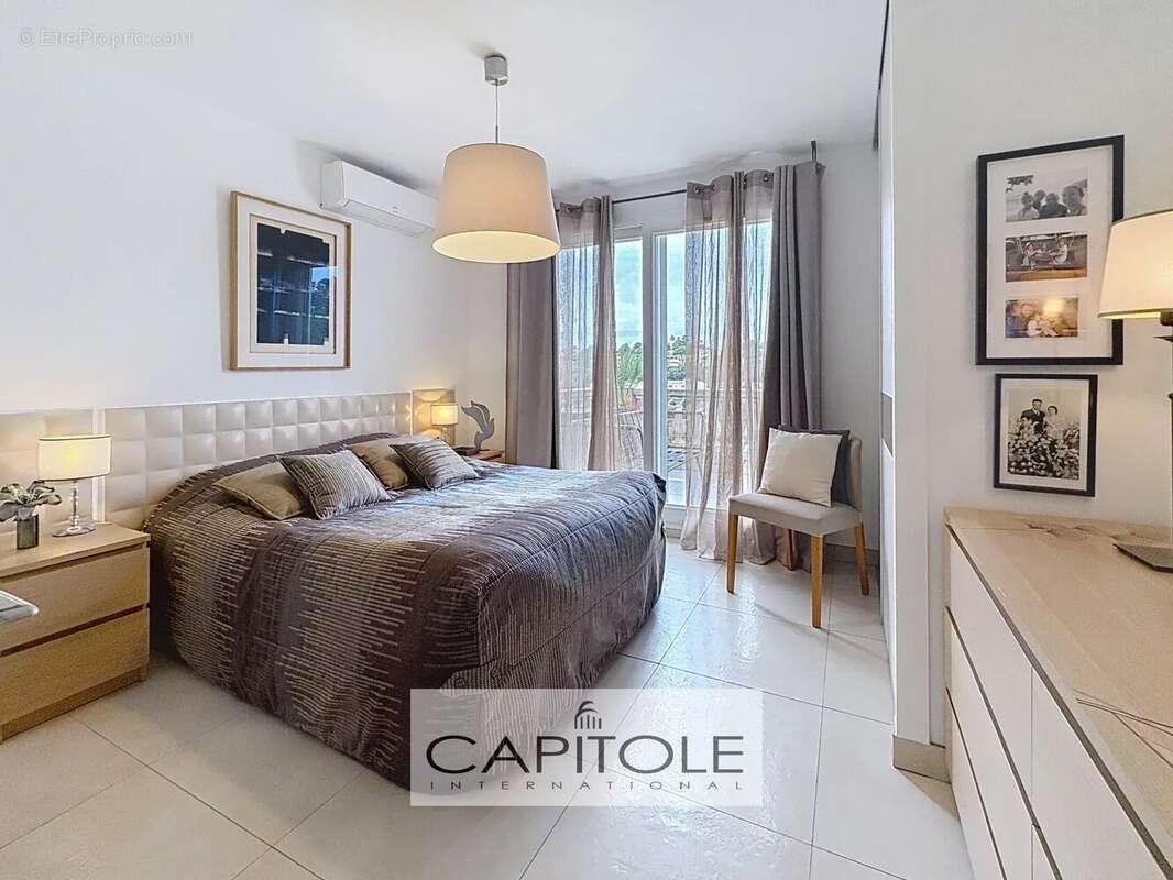 Appartement à VILLENEUVE-LOUBET
