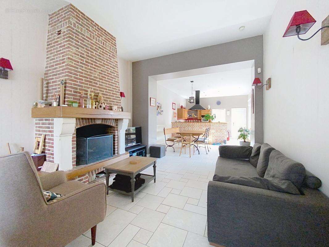 Maison à LA CHAPELLE-D&#039;ARMENTIERES