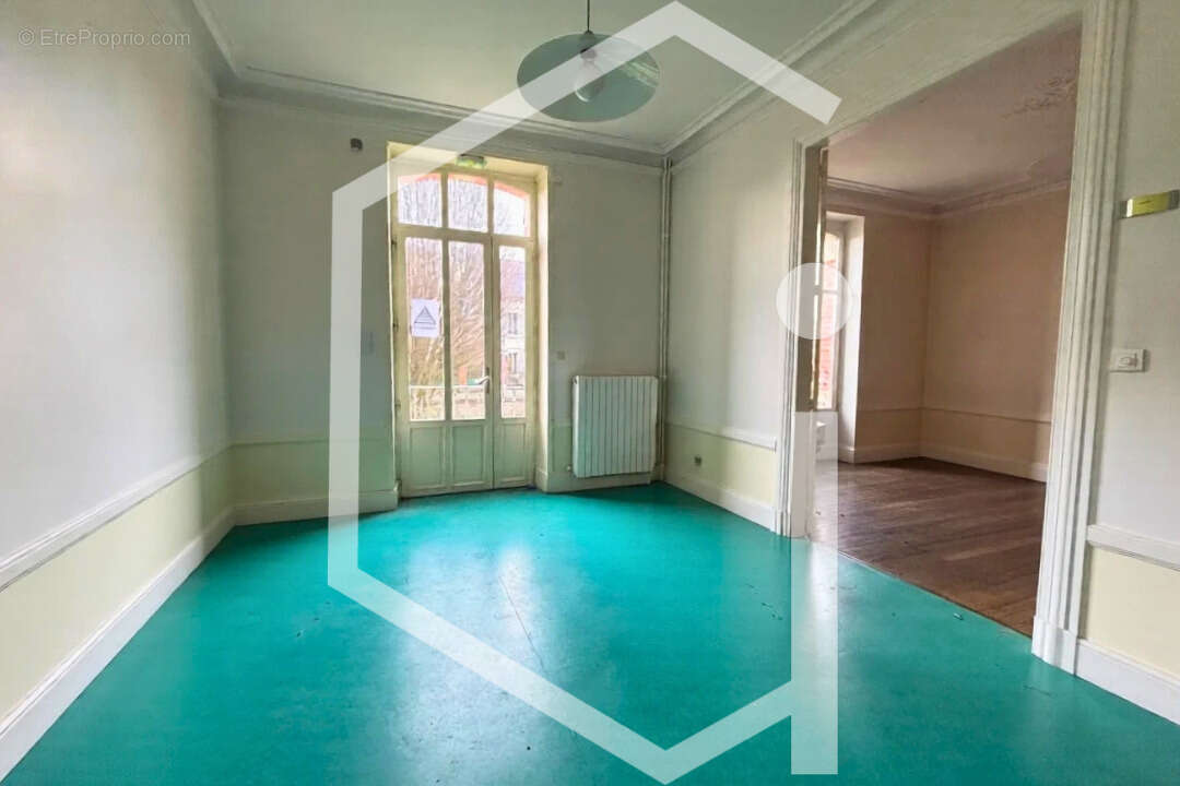 Maison à COSNE-COURS-SUR-LOIRE