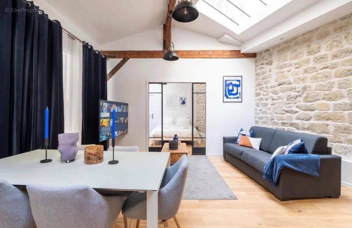 Appartement à PARIS-10E