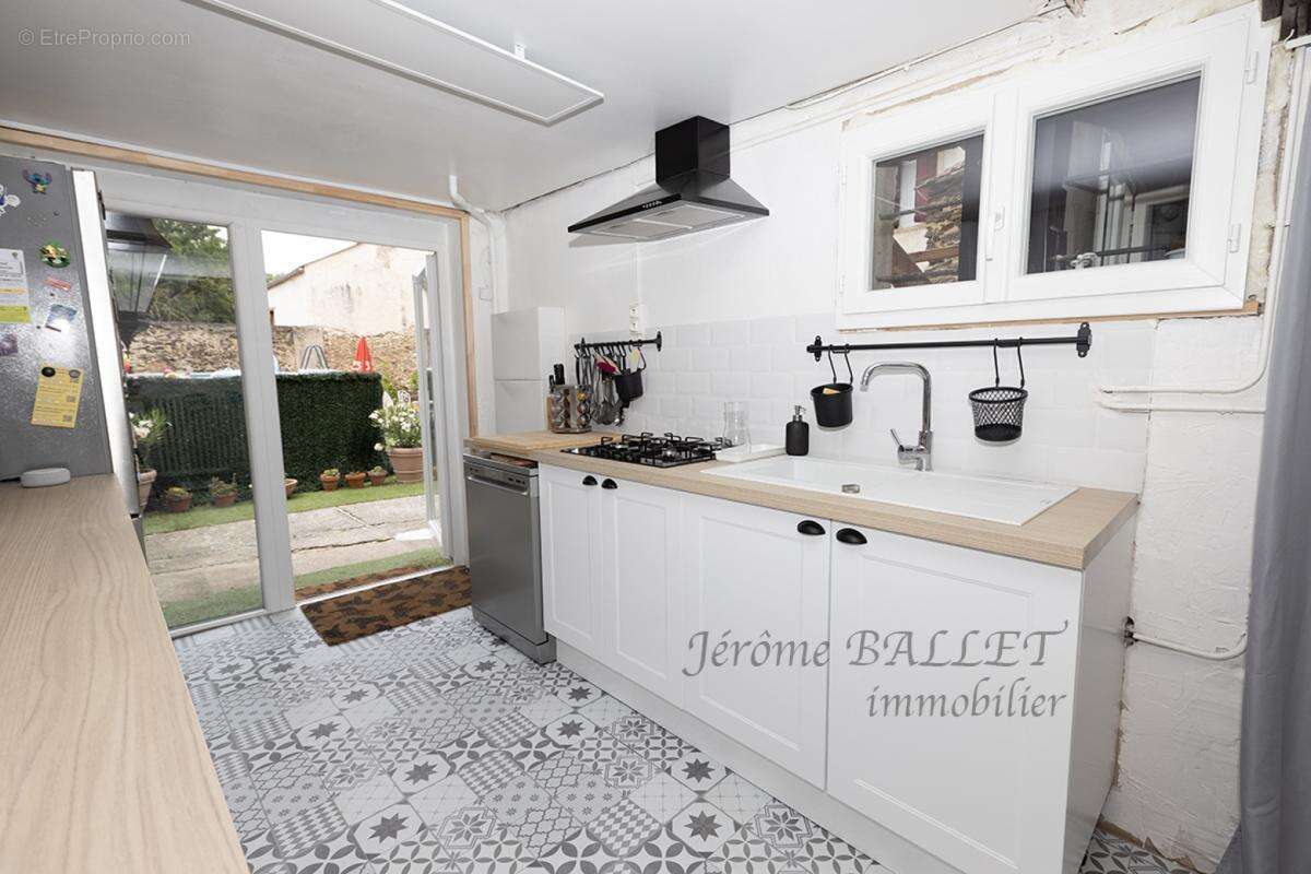 Maison 241 m² à Carmaux  - photo 8