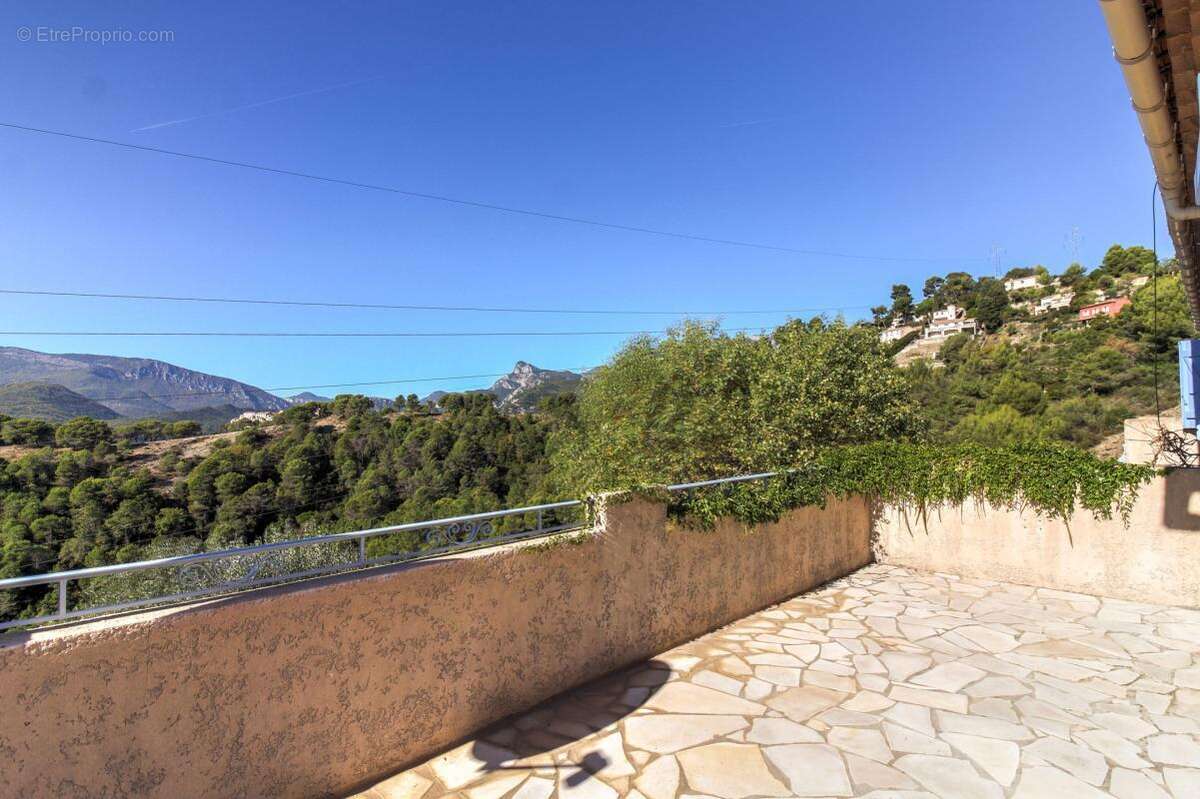 Maison à SAINT-MARTIN-DU-VAR