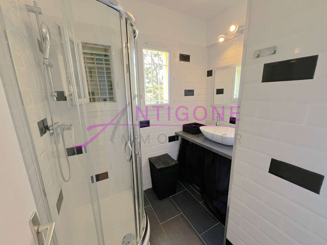 Appartement à SANARY-SUR-MER