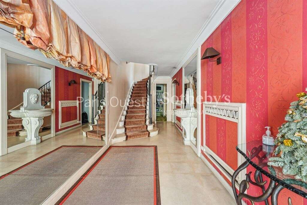 Maison à NEUILLY-SUR-SEINE