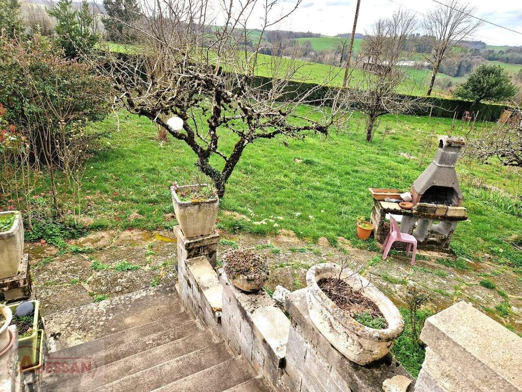 Maison à SAINT-PIERRE-DE-TRIVISY