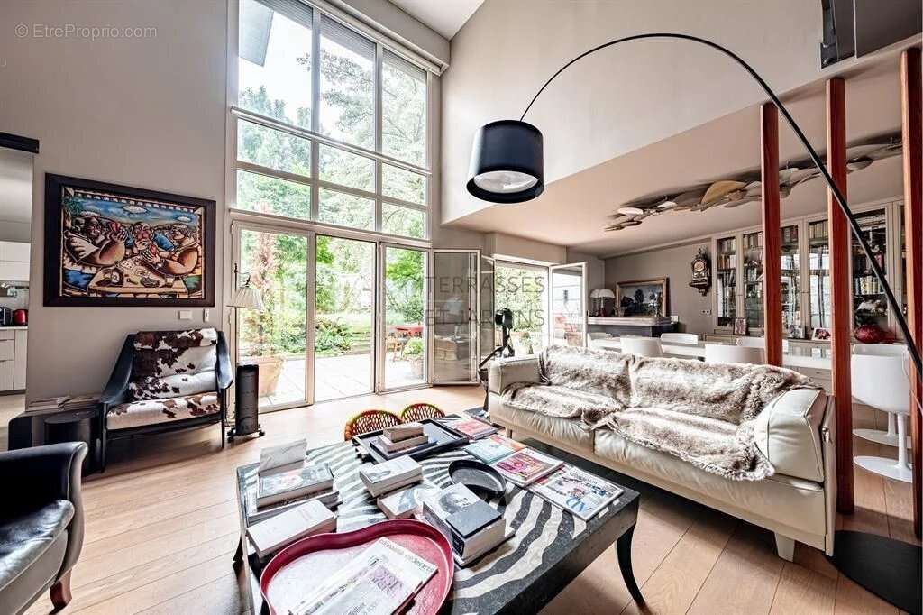 Appartement à PARIS-14E