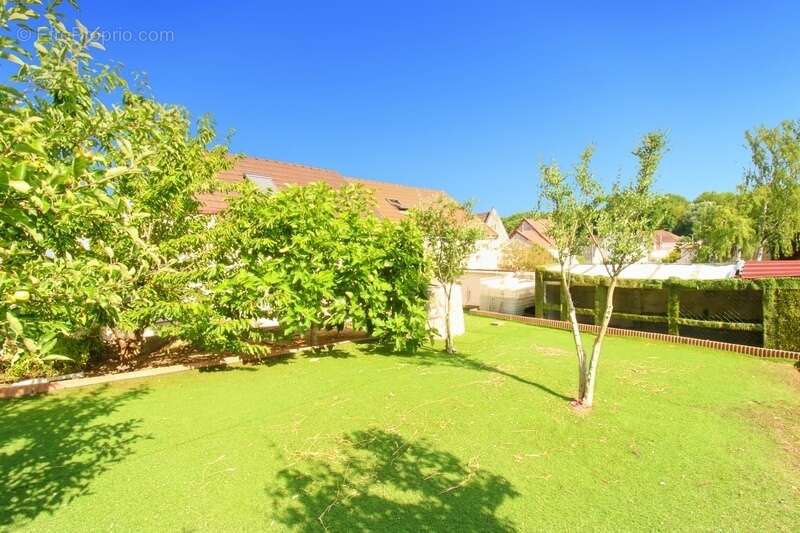 Maison à MONTATAIRE