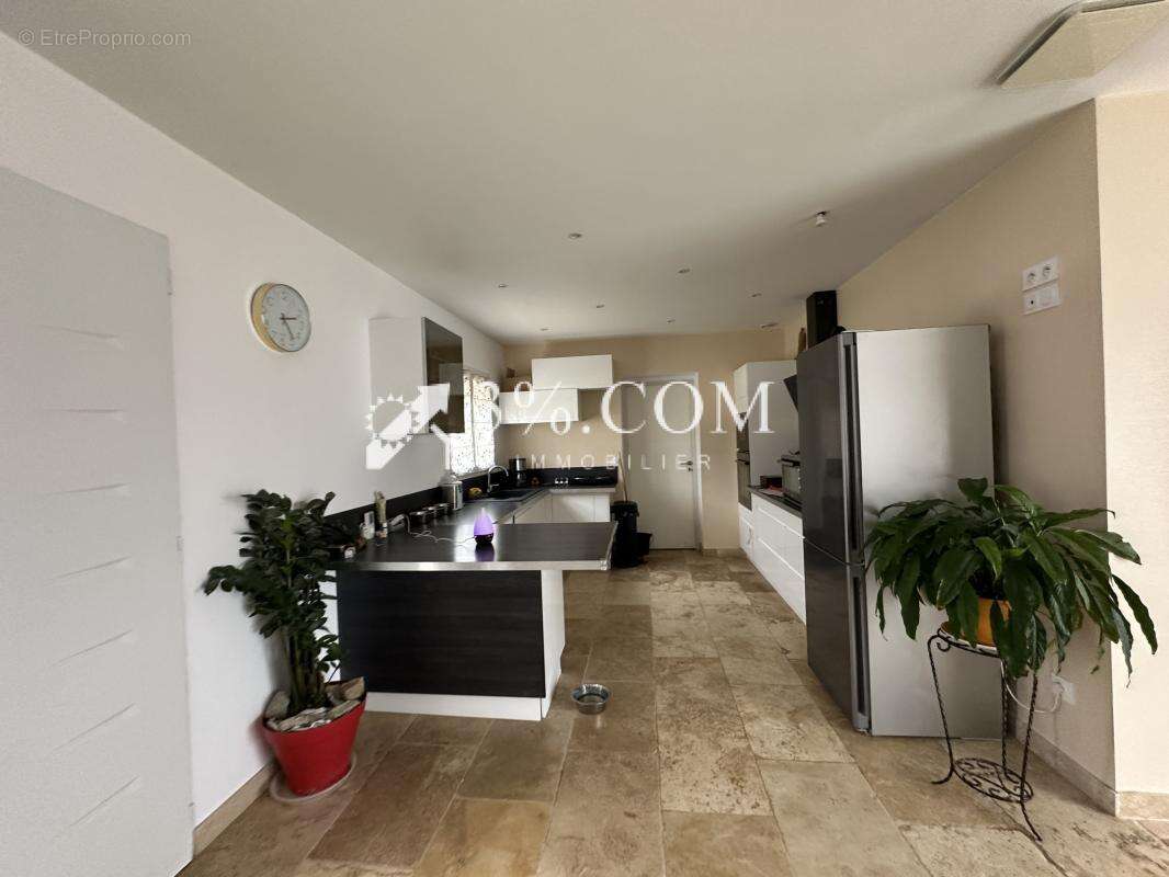 Maison plain pied de 2019, 3 chambres et garage - photo 4