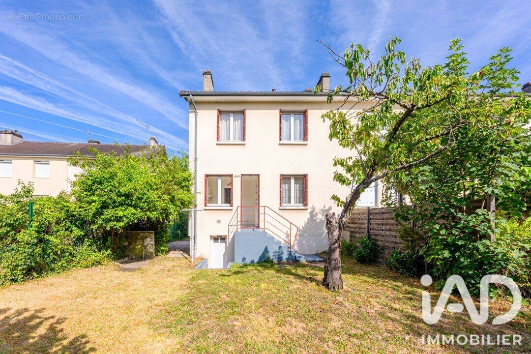 Maison 68 m² à Taverny  - photo 1