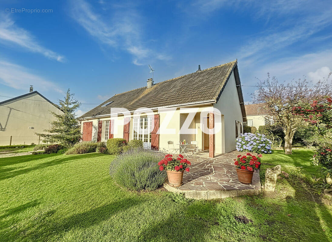 Maison à SAINT-PAIR-SUR-MER