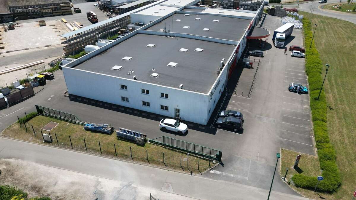 Commerce à BEAUVILLIERS