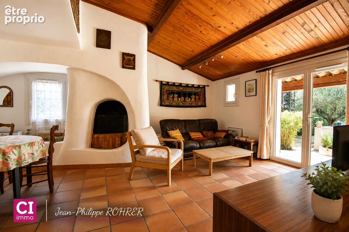 BESSE-SUR-ISSOLE  Maison de plain-pied avec piscine sur 1 780 m² de terrain - photo 3