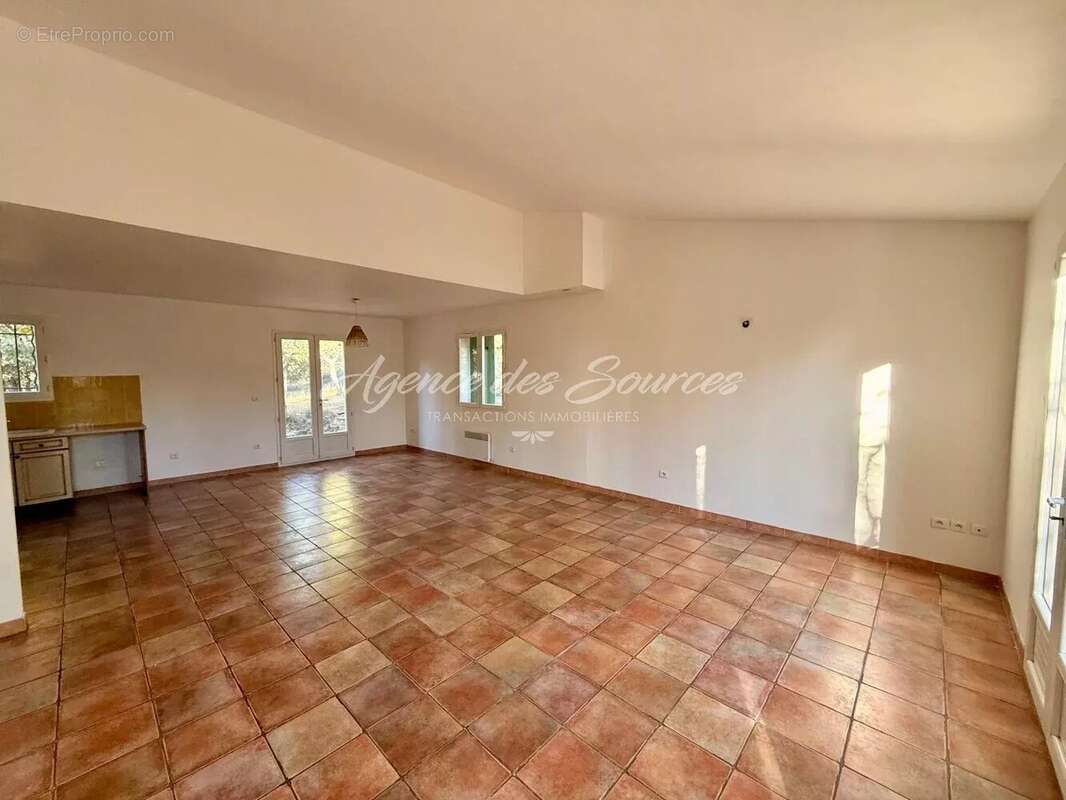 Maison à SAINT-MAXIMIN-LA-SAINTE-BAUME