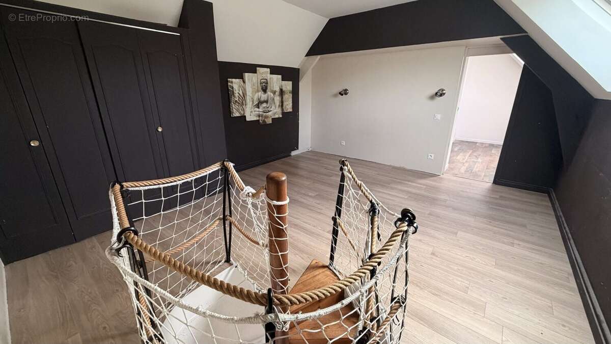 Maison à BRIIS-SOUS-FORGES