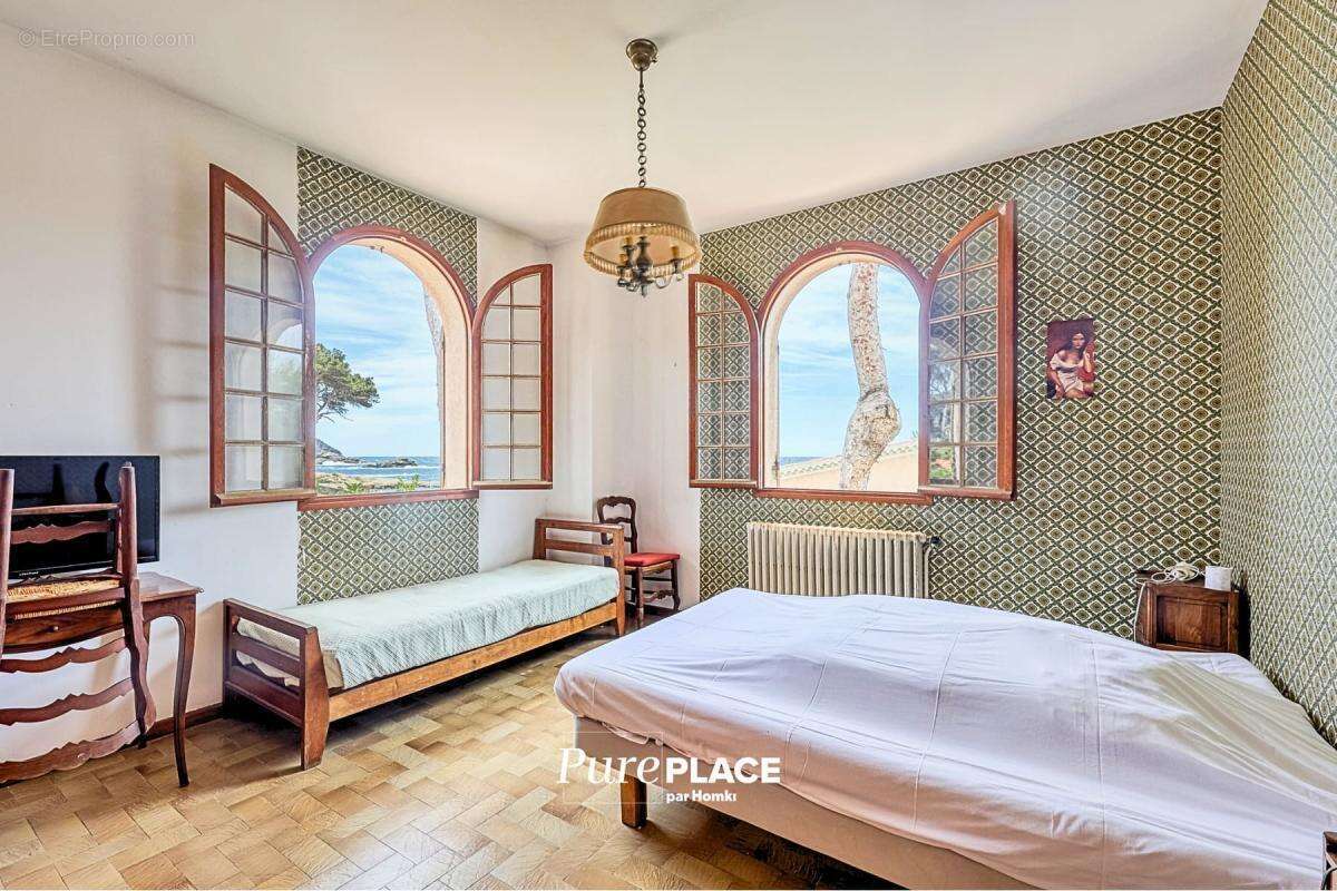 Maison à SIX-FOURS-LES-PLAGES