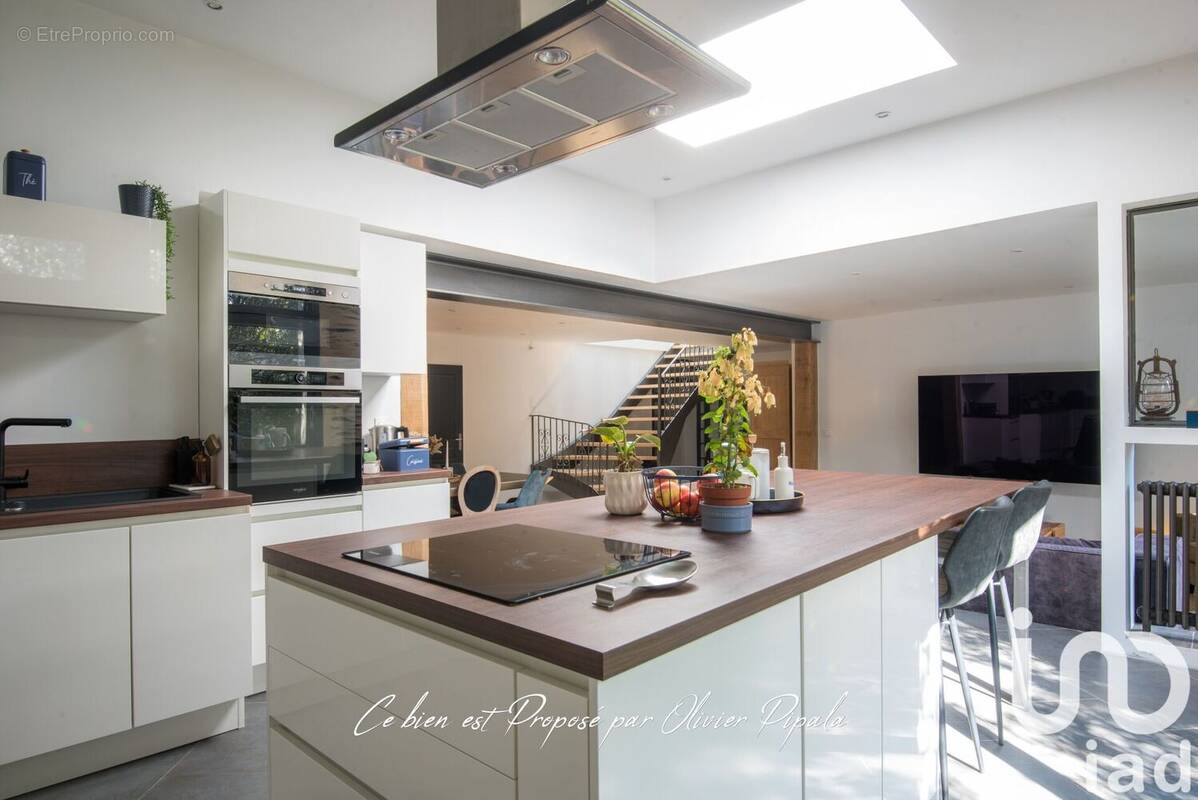 Photo 1 - Commerce à ANGERS