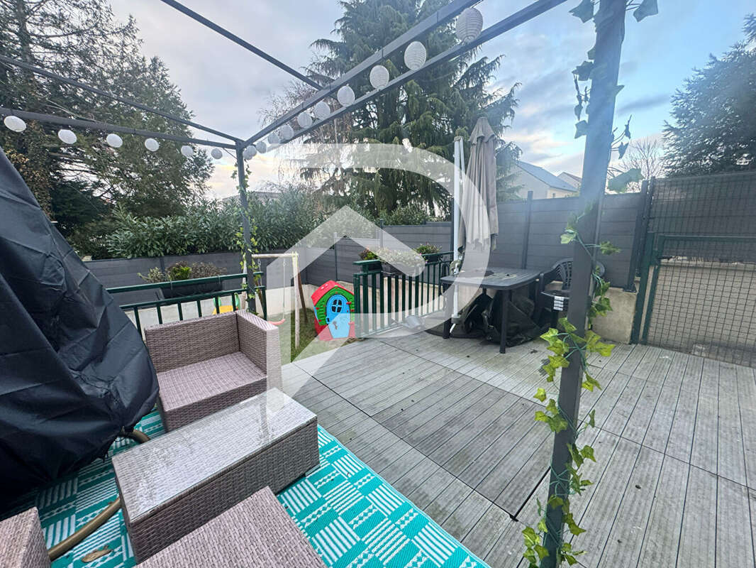 Maison à MEZIERES-SUR-SEINE