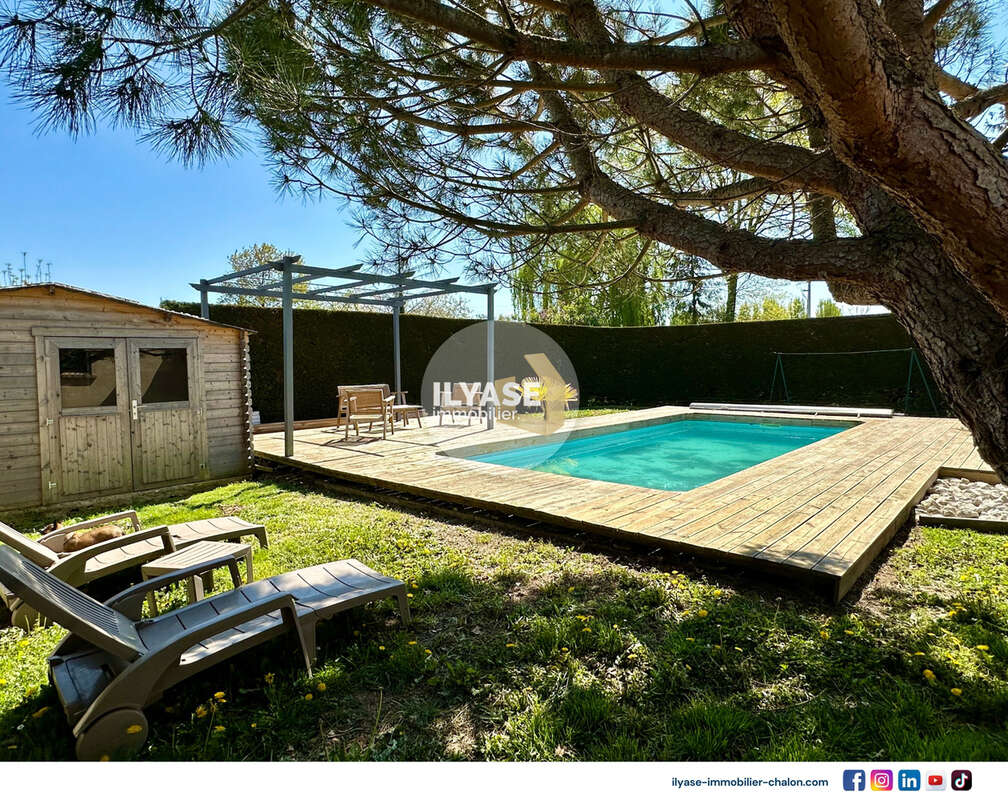Maison 110 m2  3 ch  744 m2 - photo 14
